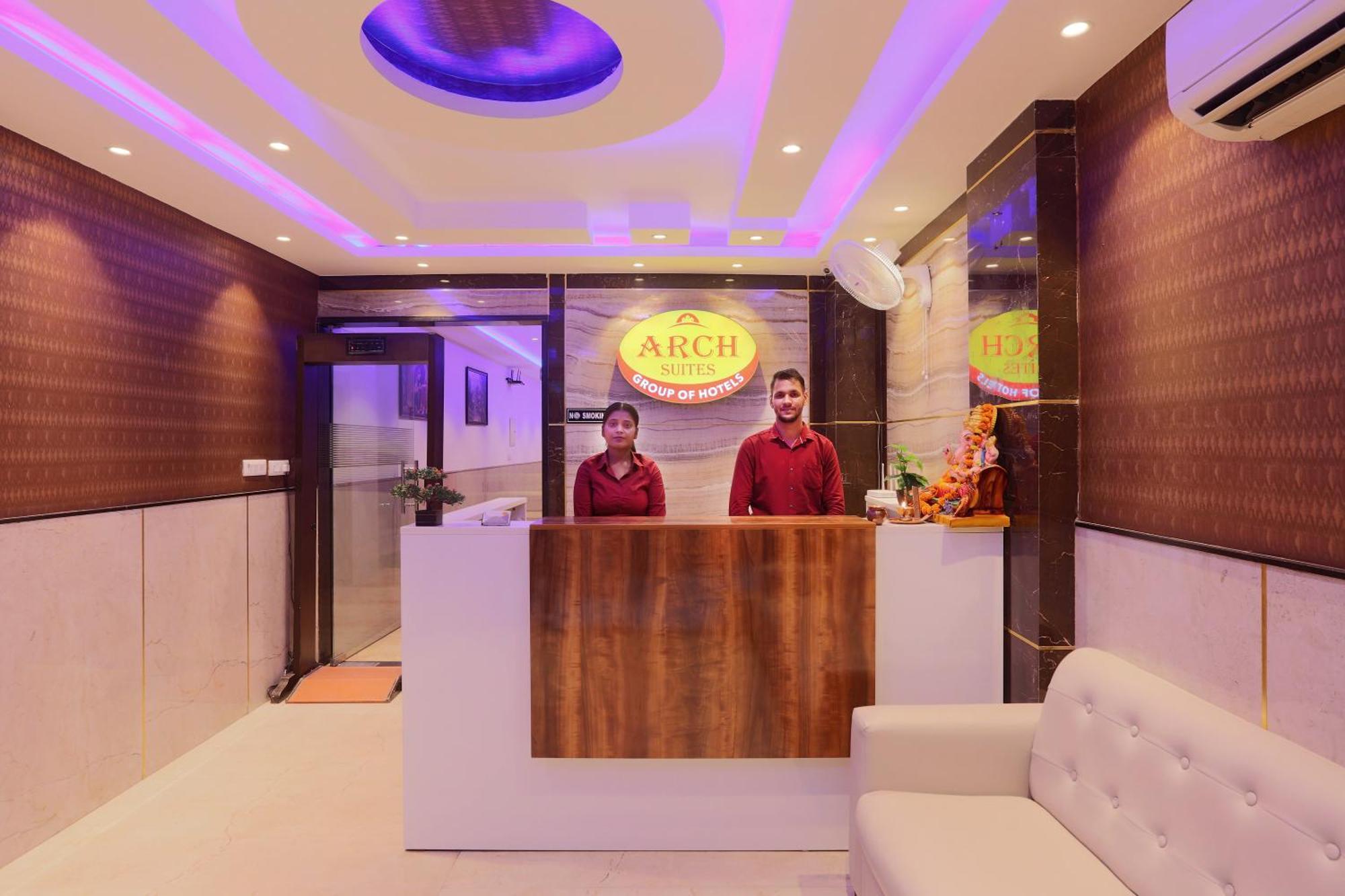 Hotel Arch Suites - Near Aerocity Új-Delhi Kültér fotó