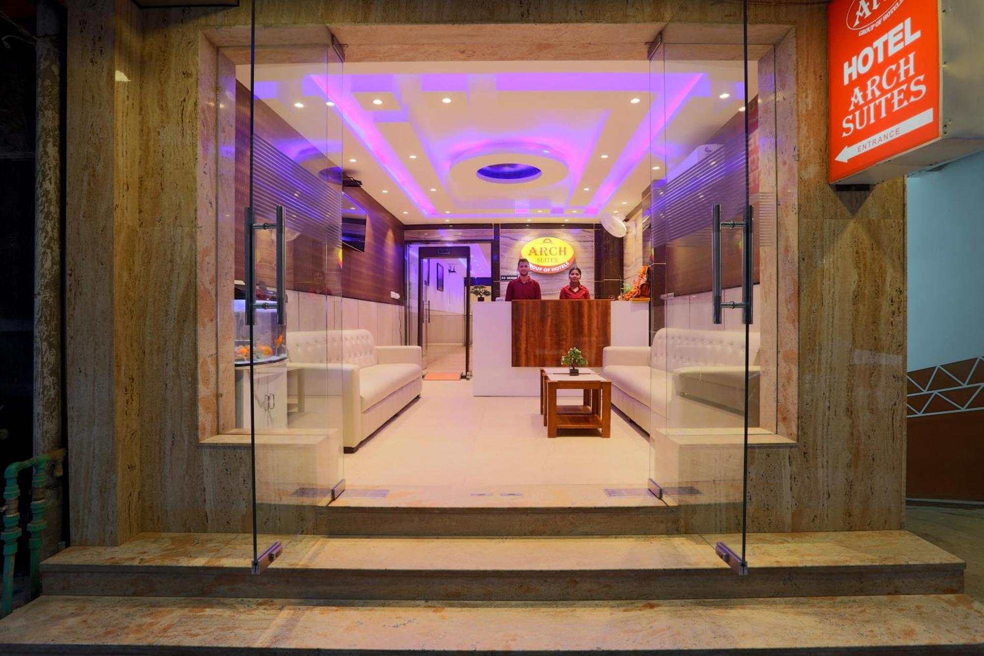 Hotel Arch Suites - Near Aerocity Új-Delhi Kültér fotó