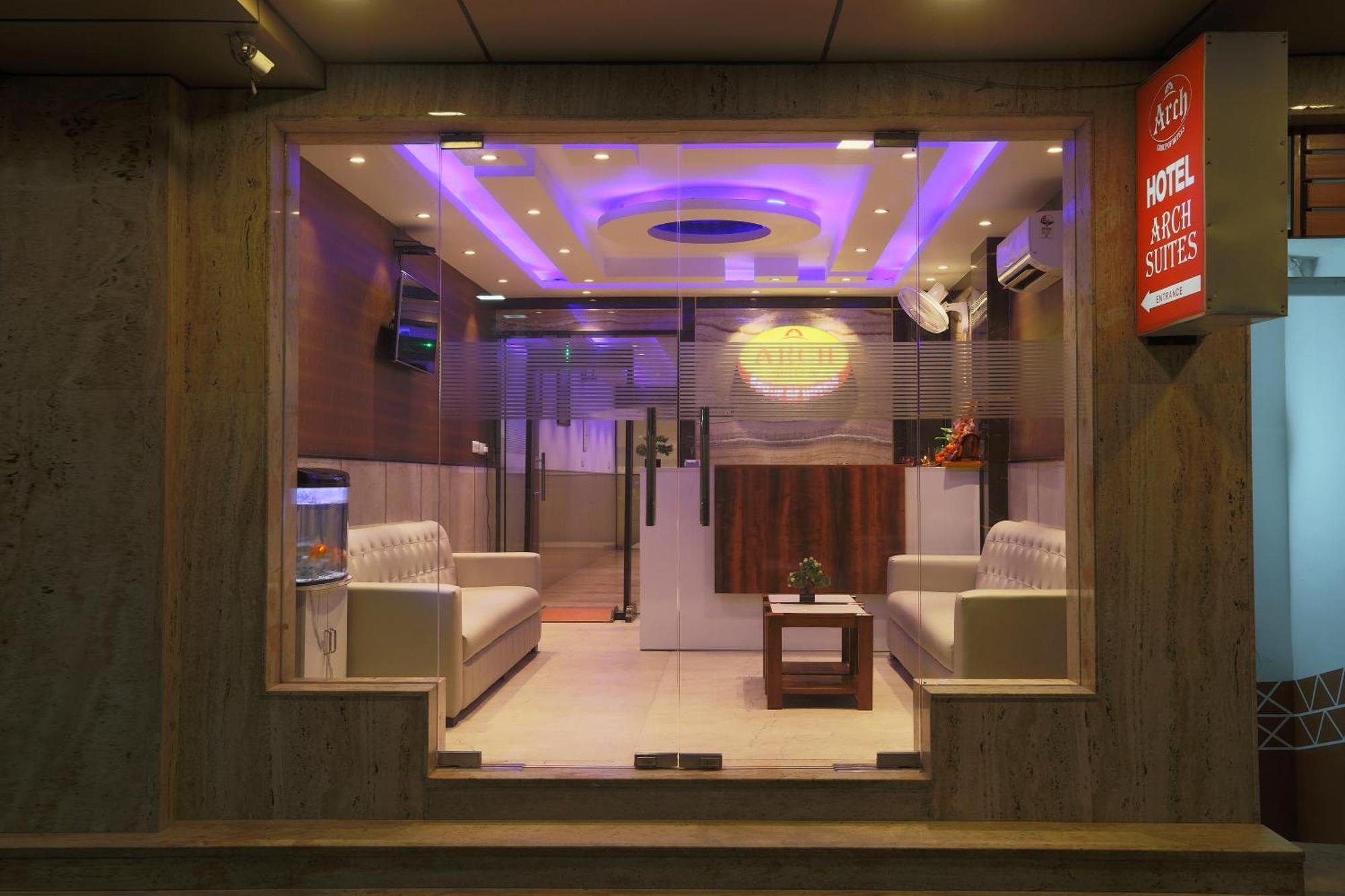 Hotel Arch Suites - Near Aerocity Új-Delhi Kültér fotó